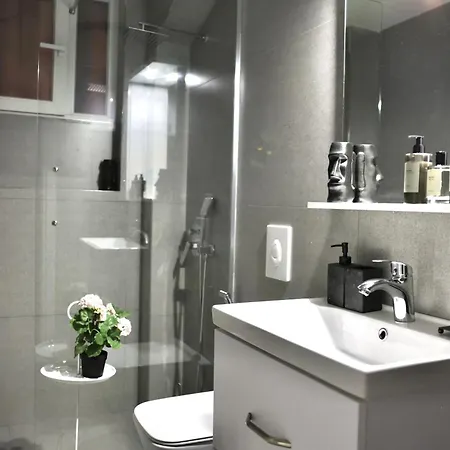 Apartment The Centre Spot Tirana