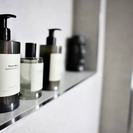 The Centre Spot Апартаменты Тирана